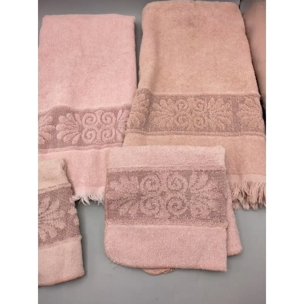 Vintage Cannon Pink Sculpted 3 Hand towels 2 Wash Cloth Floral